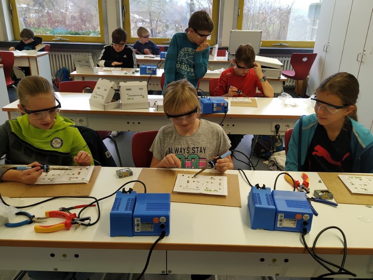 Zwieseler Realschüler sind heiß auf Elektronik