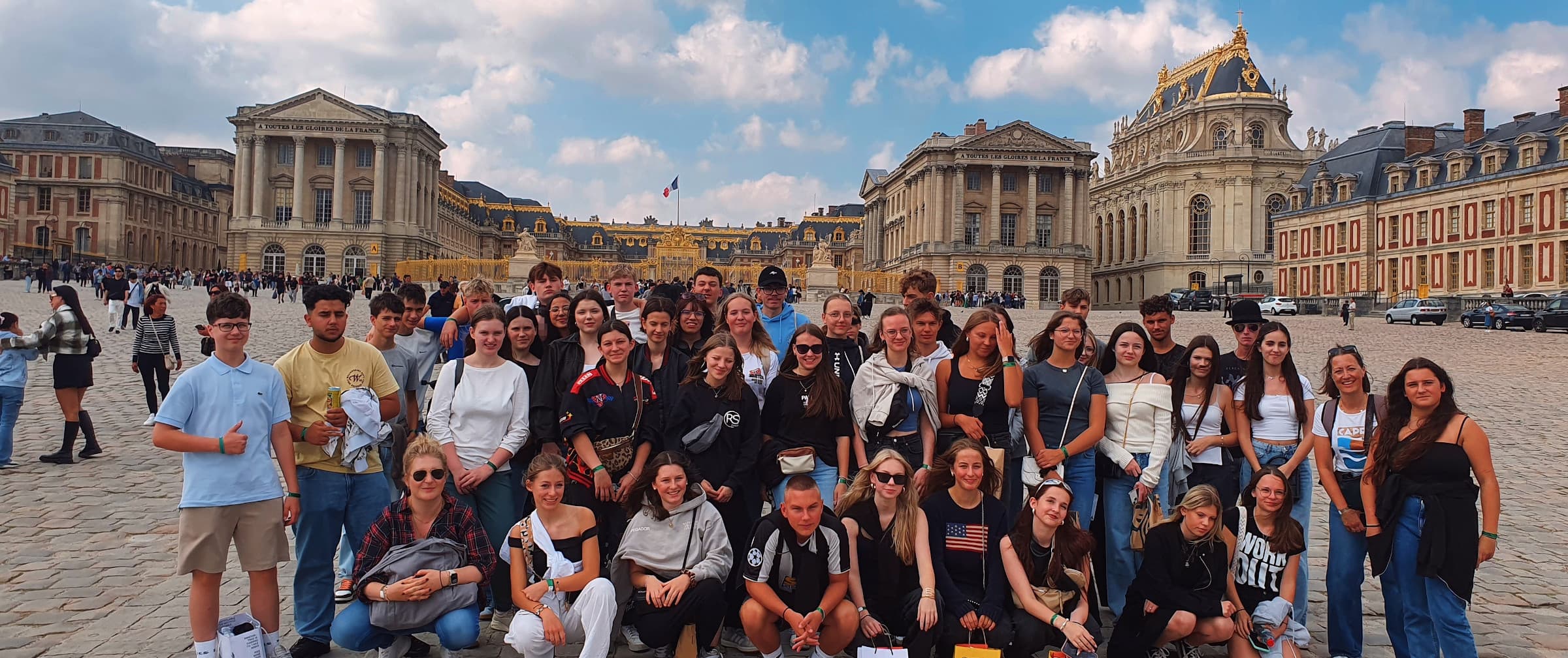 Realschüler vor Versailles