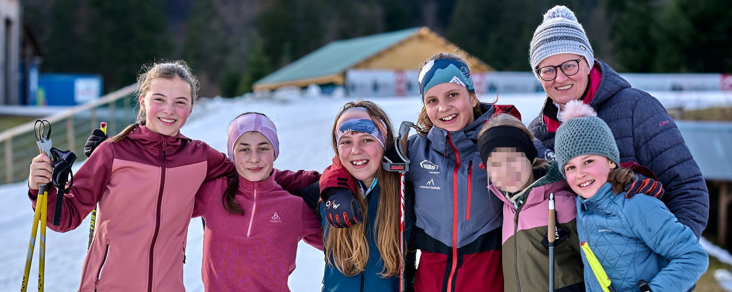 Die Teilnehmerinnen am Langlaufwettbewerb