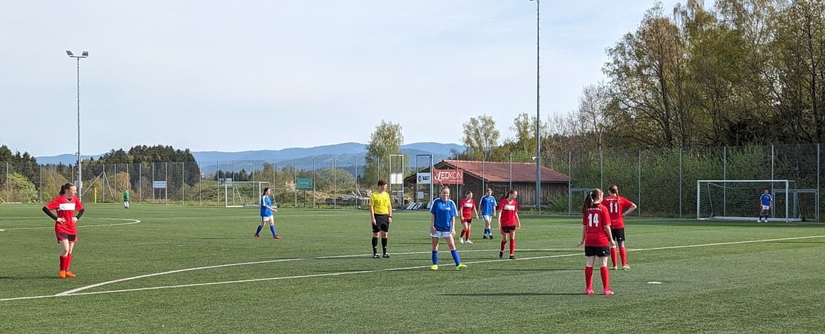Mädchenfußball - Premiere an der Realschule Zwiesel